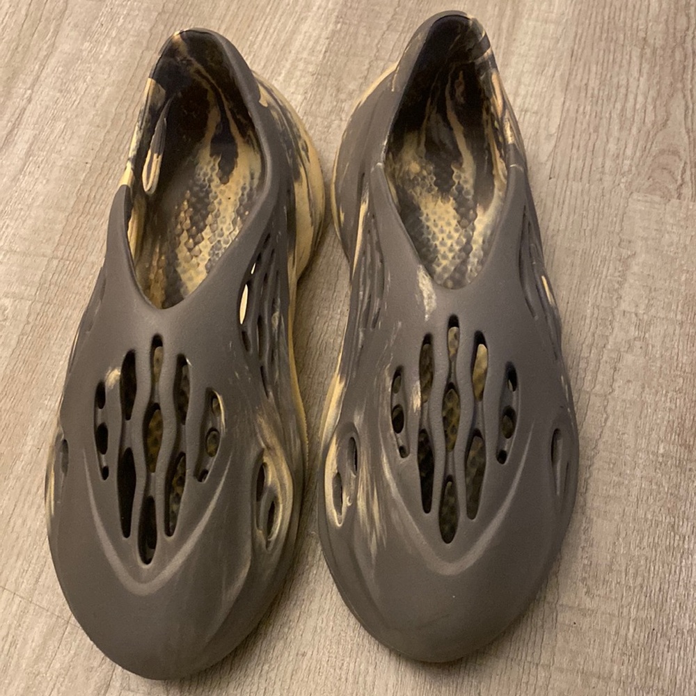 COPY - Yeezy Foam rnnr runner moon gray size 12 used